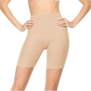 NWT SPANX Power Panties Size D Bare Nude Colorway Seamless Shapewear Shorts